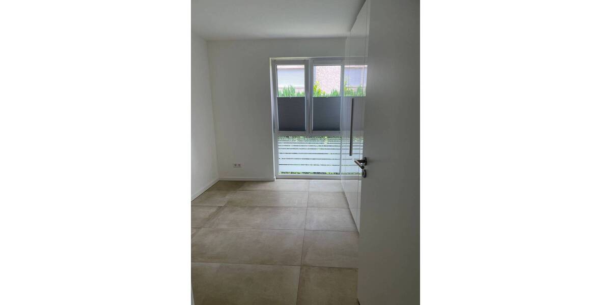 Etagenwohnung Siegburg Deichhaus - 3 Zimmer, 72 m&sup2;, 975&euro; | Angebot:26885914
