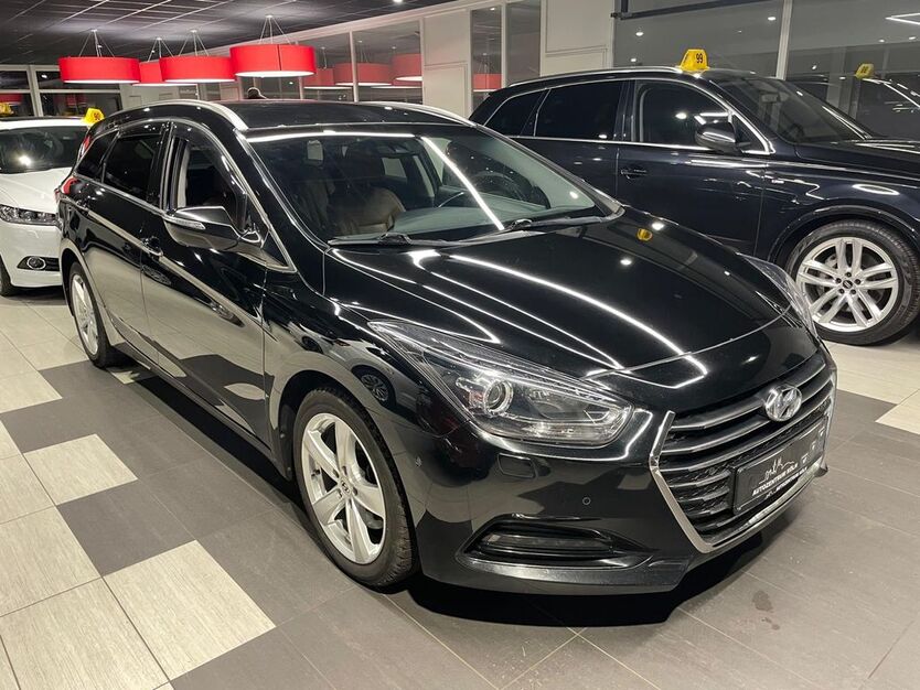 Hyundai i40 191.793 km 8.450 € Köln 51103