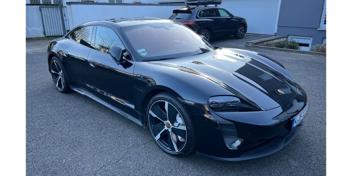 Porsche Taycan 114.900 km 49.900 &euro; Köln 50935