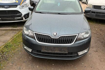 Skoda Rapid 206.000 km 3.299 &euro; Bonn 53227