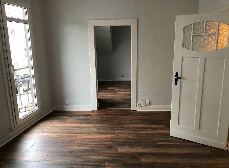 Dachgeschoßwohnung Overath - 4 Zimmer, 90 m&sup2;, 875&euro; | Angebot:25842768