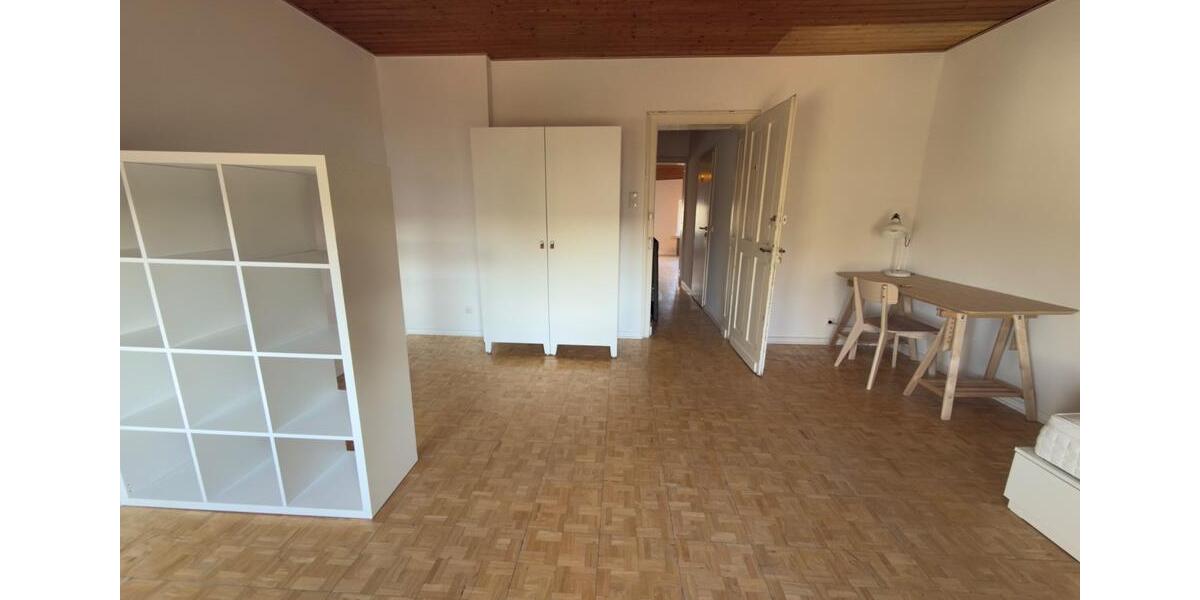 Etagenwohnung Bonn Dransdorf - 5 Zimmer, 18 m&sup2;, 550&euro; | Angebot:24743580