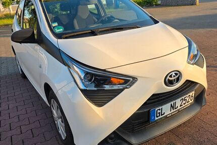 Toyota Aygo (X) 106.000 km 6.250 &euro; Bergisch Gladbach 51429