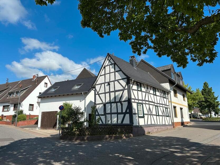 Fachwerkhaus in Koisdorf an alleinstehende Person zu vermieten