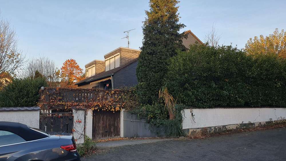 Einfamilienhaus Bergisch Gladbach Paffrath - 7 Zimmer, 220 m&sup2;, 590.000&euro; | Angebot:24449221