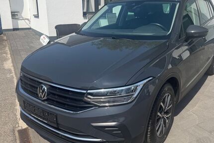 VW Tiguan 177.101 km 21.880 &euro; Hürth bei Köln 50354