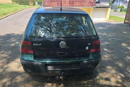 VW Golf 305.772 km 949 &euro; Sinzig 53489