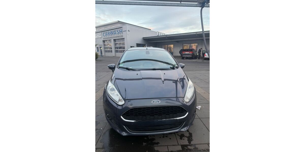Ford Fiesta 122.149 km 7.050 &euro; Köln 50827