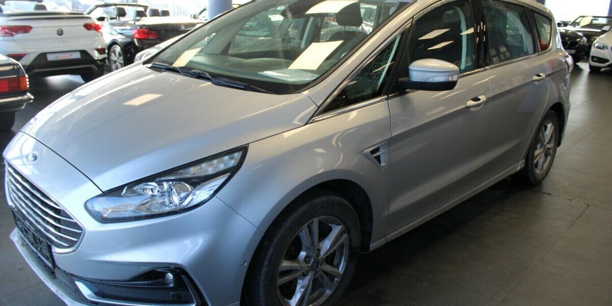 Ford S-Max 2.5 Duratec FHEV TITANIUM -AHK - 97.950 km 22.980 &euro; Euskirchen 53881