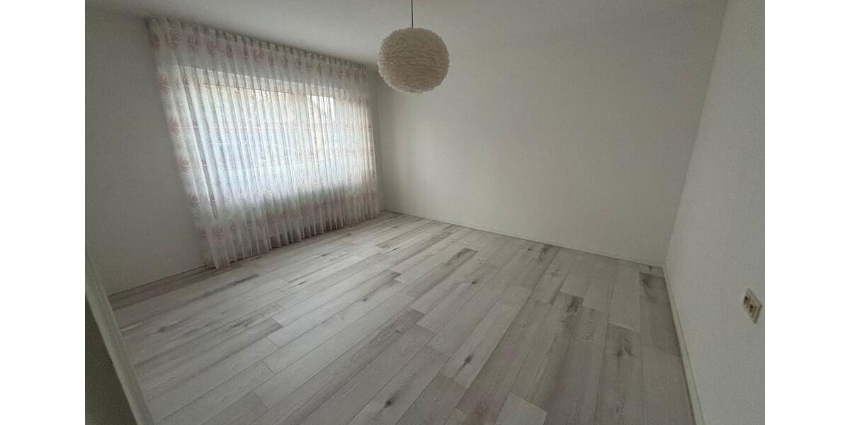 Erdgeschoßwohnung Rösrath - 3 Zimmer, 96 m&sup2;, 1.150&euro; | Angebot:24768840