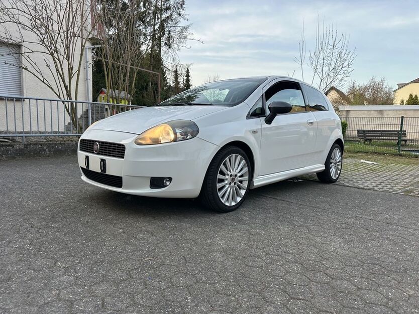 Fiat Punto 149.800 km 2.999 € Troisdorf 53840