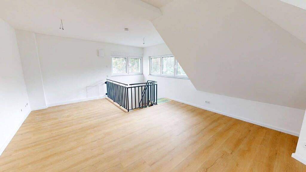 Etagenwohnung Brühl - 5 Zimmer, 123 m&sup2;, 1.690&euro; | Angebot:23974198