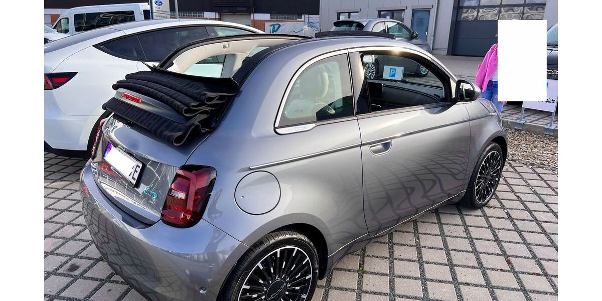 Fiat 500e 6.450 km 22.990 &euro; Köln 50735