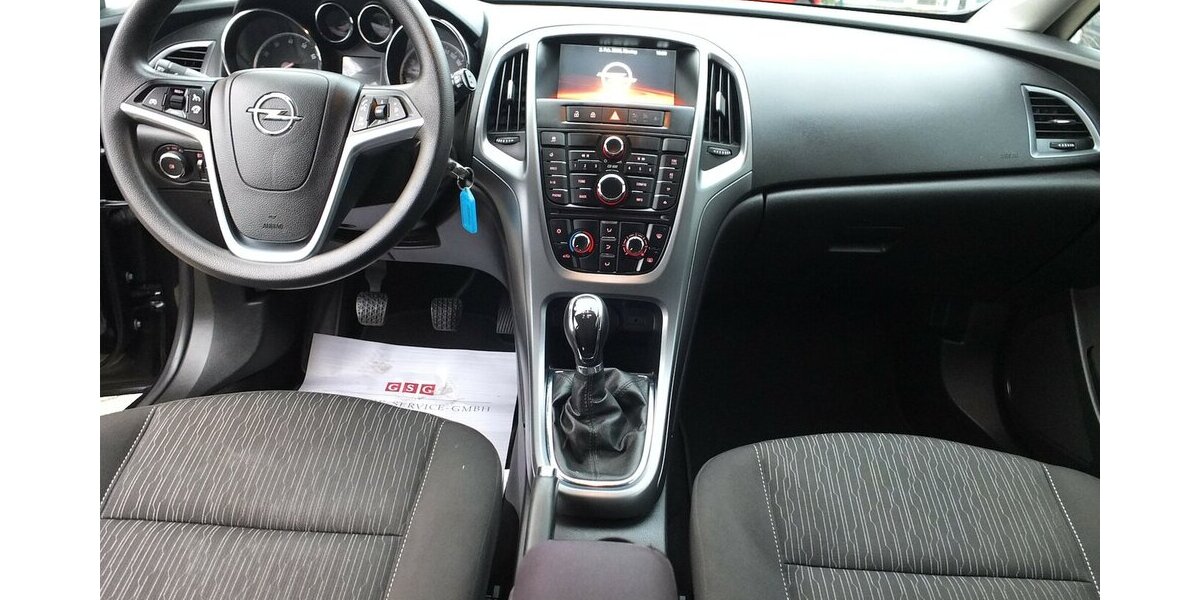 Opel Astra SELECTION GARAGENWAGEN orig. 71.086 km ! 71.086 km 8.408 &euro; Köln 50858