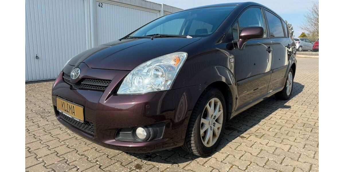 Toyota Corolla Verso 202.780 km 3.999 &euro; Bornheim 53332