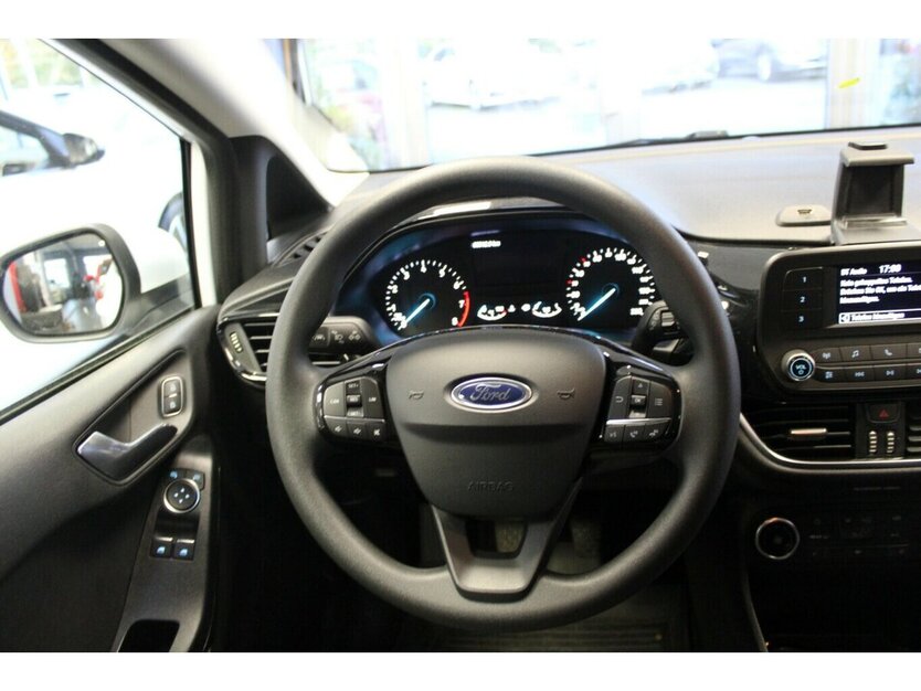 Ford Fiesta 1.1 - AHK - Klima - BT - 68.512 km 7.980 € Euskirchen 53881