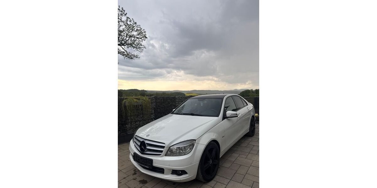 Mercedes-Benz C 200 307.243 km 4.700 &euro; Hennef 53773