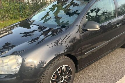 VW Golf 174.500 km 3.090 &euro; Königswinter 53639