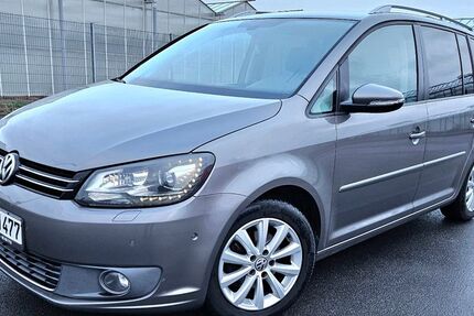 VW Touran 143.700 km 8.600 &euro; Bonn 53123