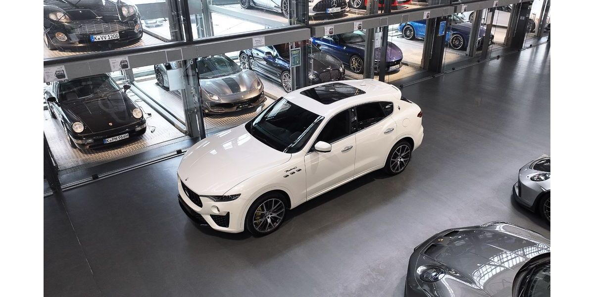Maserati Levante 43.200 km 59.500 &euro; Köln 50829