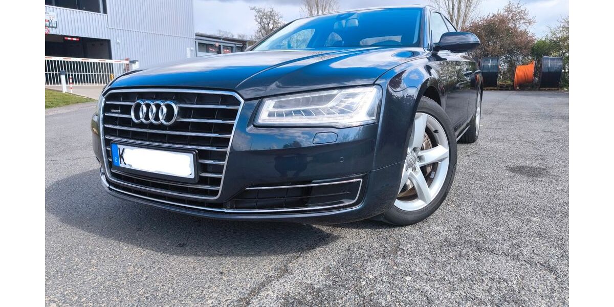 Audi A8 311.000 km 15.650 &euro; Köln 51145