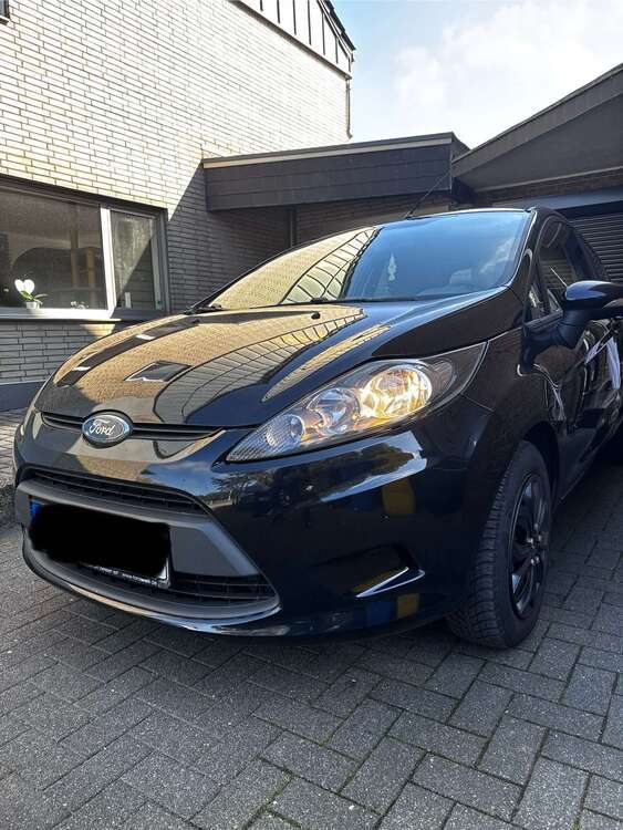 Ford Fiesta 158.690 km 3.900 € Köln 50670