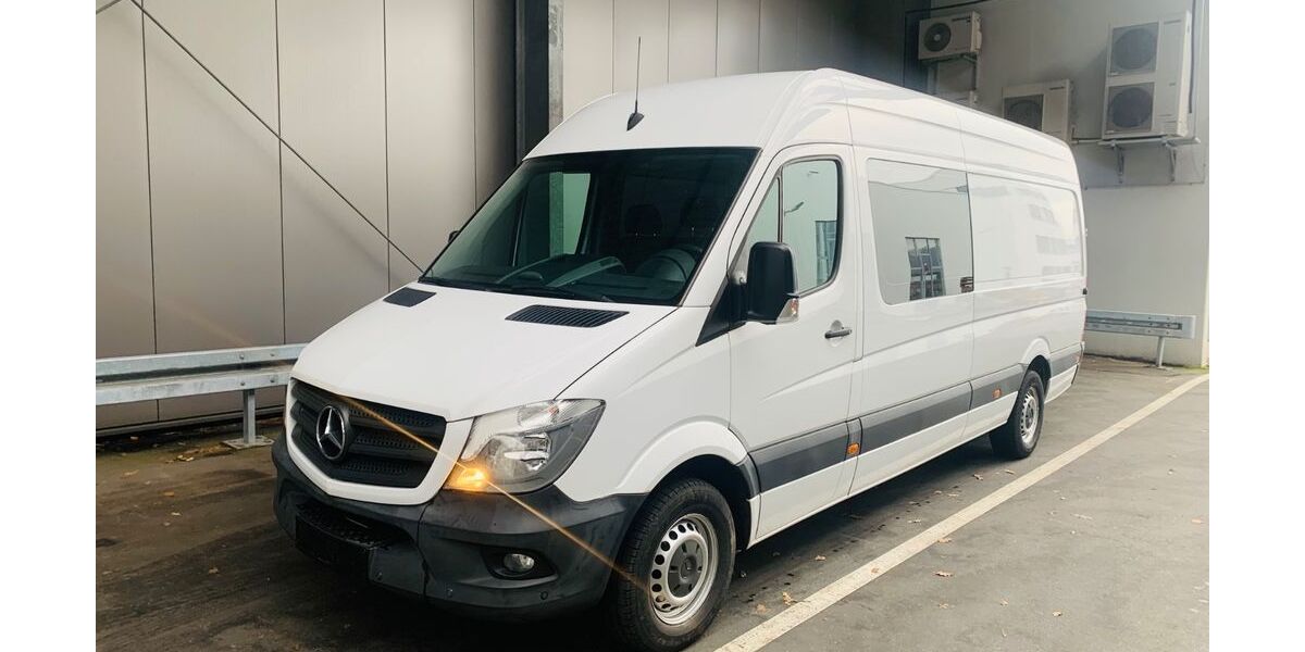 Mercedes-Benz Sprinter 128.565 km 17.500 &euro; Bad Honnef 53604