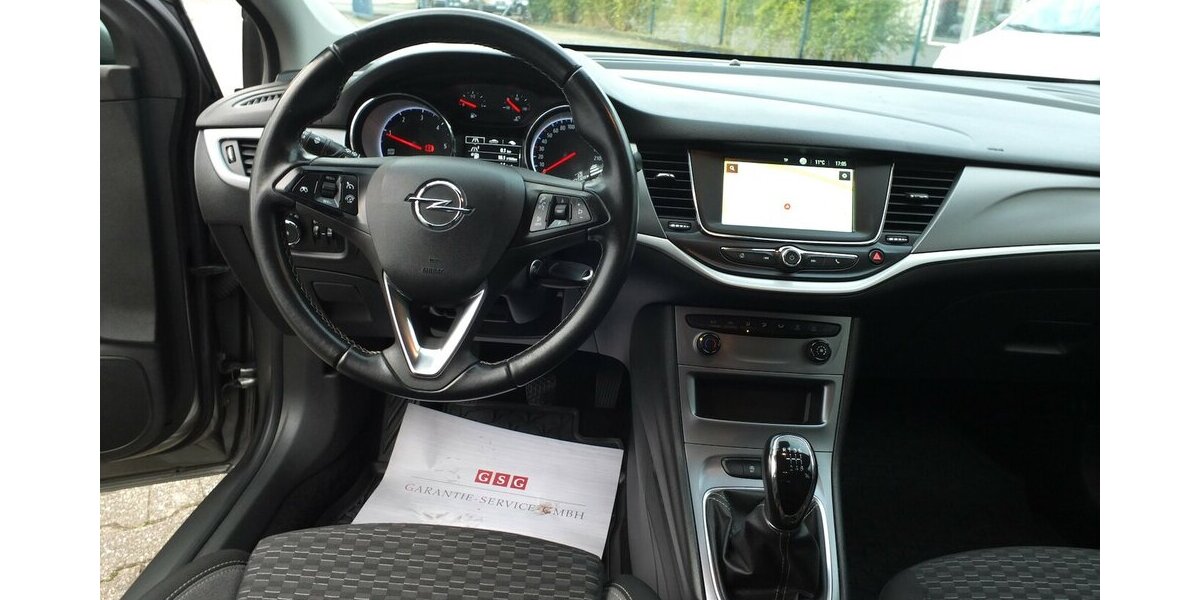 Opel Astra WM26: SPORTS TOURER NAVI 1.HD BLUETOOTH ALLW 125.000 km 8.998 &euro; Köln 50858