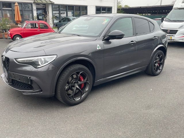 Alfa Romeo Stelvio 77.600 km 49.999 &euro; Bonn 53227