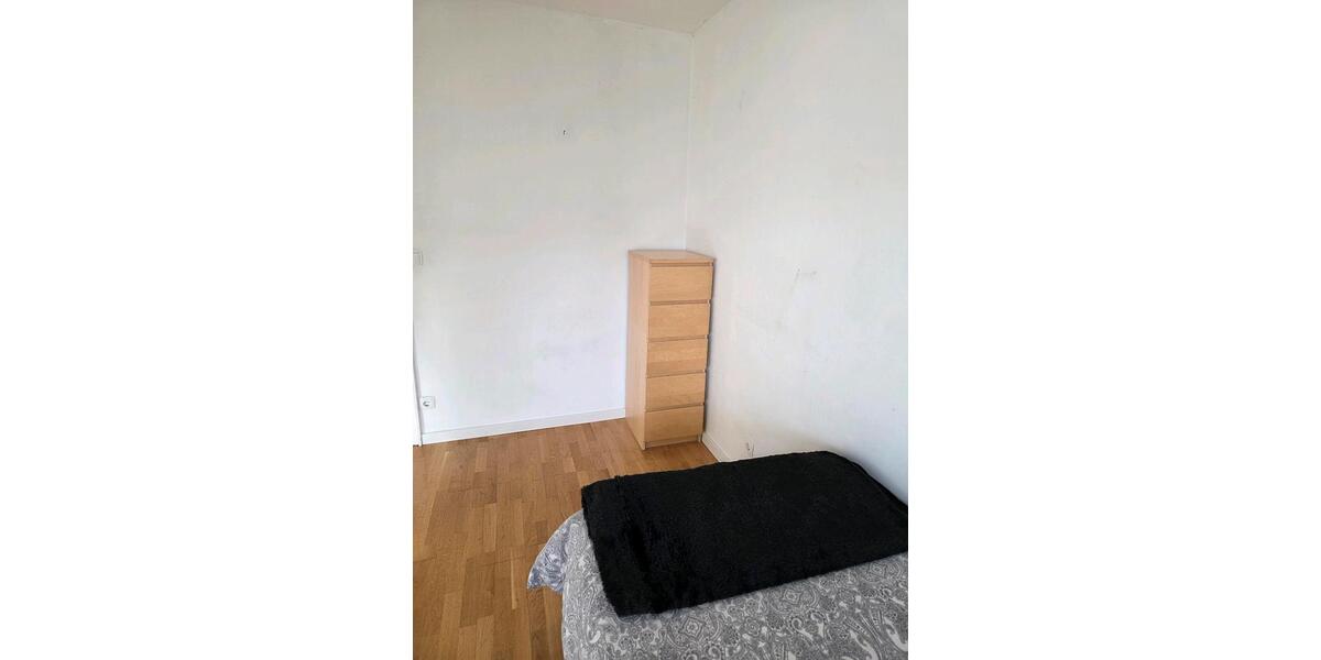 Etagenwohnung Bonn Lannesdorf - 1 Zimmer, 25 m&sup2;, 550&euro; | Angebot:25396525