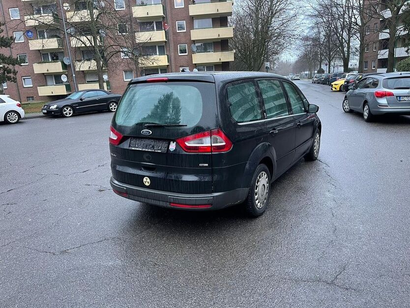 Ford Galaxy 260.000 km 4.400 € Bonn 53199