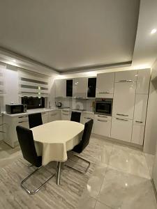 WOHNEN & VERMIETEN MIT GARTEN UND POOL - Mehrfamilienhaus, Wohnhaus Köln Porz | Angebot:27155693