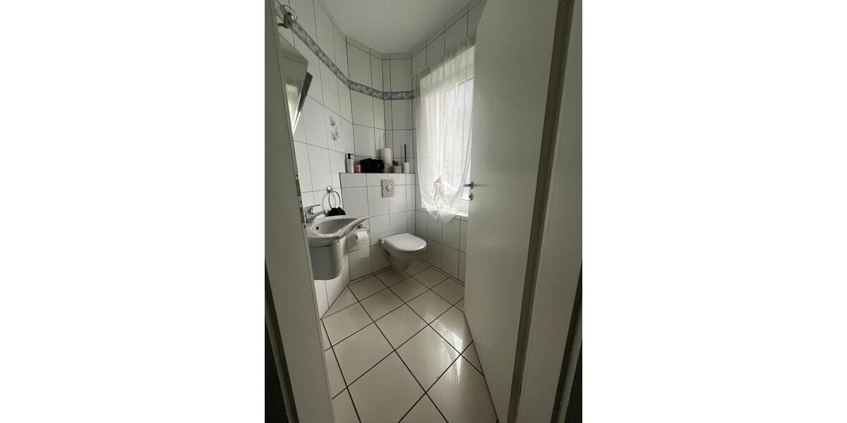 Erdgeschoßwohnung Troisdorf Altenrath - 4 Zimmer, 107 m&sup2;, 1.600&euro; | Angebot:24662432