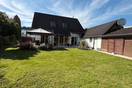 Haus Overath - 4 Zimmer, 140 m&sup2;, 690.000&euro; | Angebot:27252216