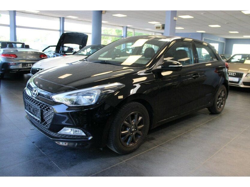 Hyundai i20 1.2 5-Türig - Klima - SHZ - 83.709 km 9.980 € Euskirchen 53881
