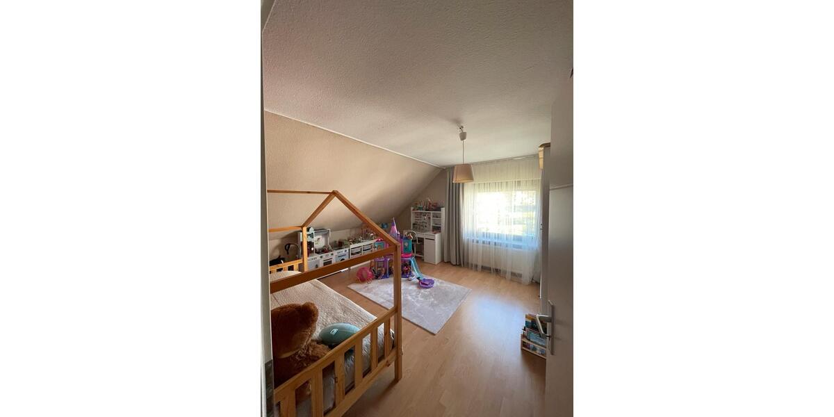 Dachgeschoßwohnung Eitorf - 4 Zimmer, 93 m&sup2;, 1.200&euro; | Angebot:24743568