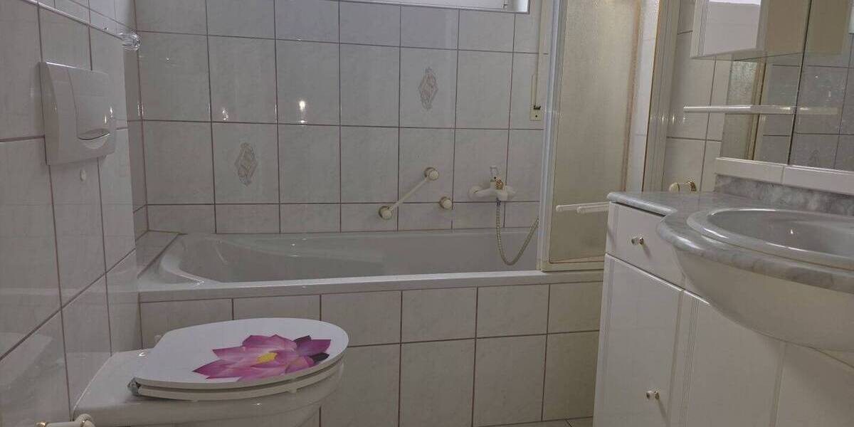 Etagenwohnung Bonn Lannesdorf - 3 Zimmer, 84 m&sup2;, 269.000&euro; | Angebot:26819780