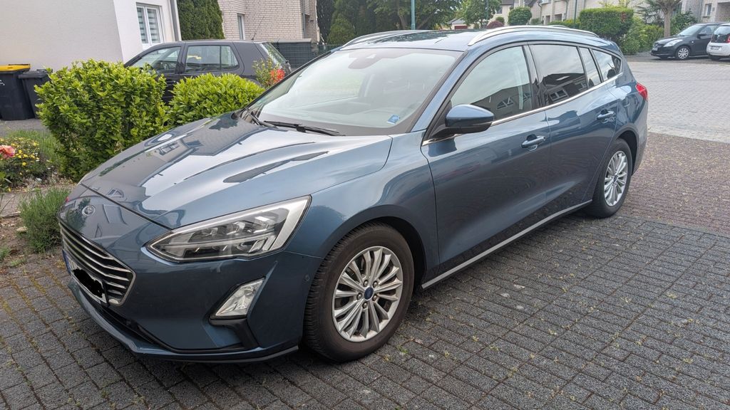 Ford Focus 142.000 km 9.450 &euro; Niederkassel 53859