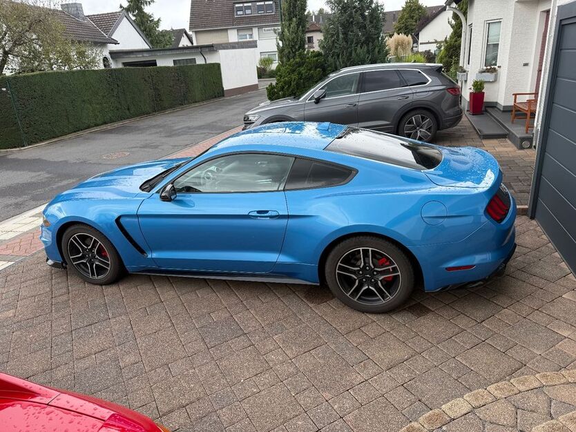 Ford Mustang 68.000 km 30.000 € Niederkassel 53859