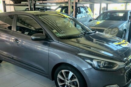 Hyundai i20 113.500 km 9.900 &euro; Brühl 50321