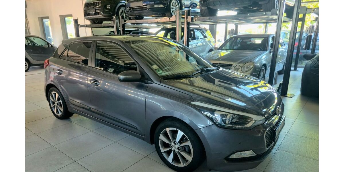 Hyundai i20 113.500 km 9.900 &euro; Brühl 50321