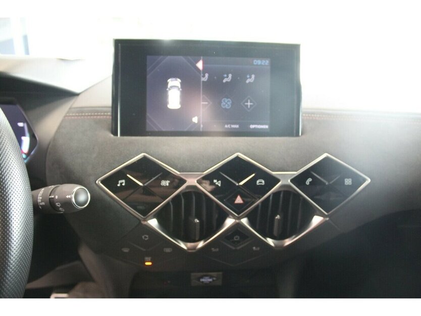 DS Automobiles DS3 Crossback E-Tense Performance Line 37.375 km 15.980 € Euskirchen 53881