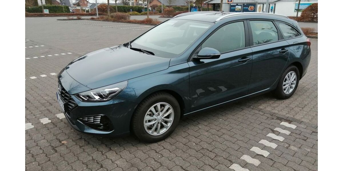 Hyundai i30 5.200 km 19.600 &euro; Königswinter 53639