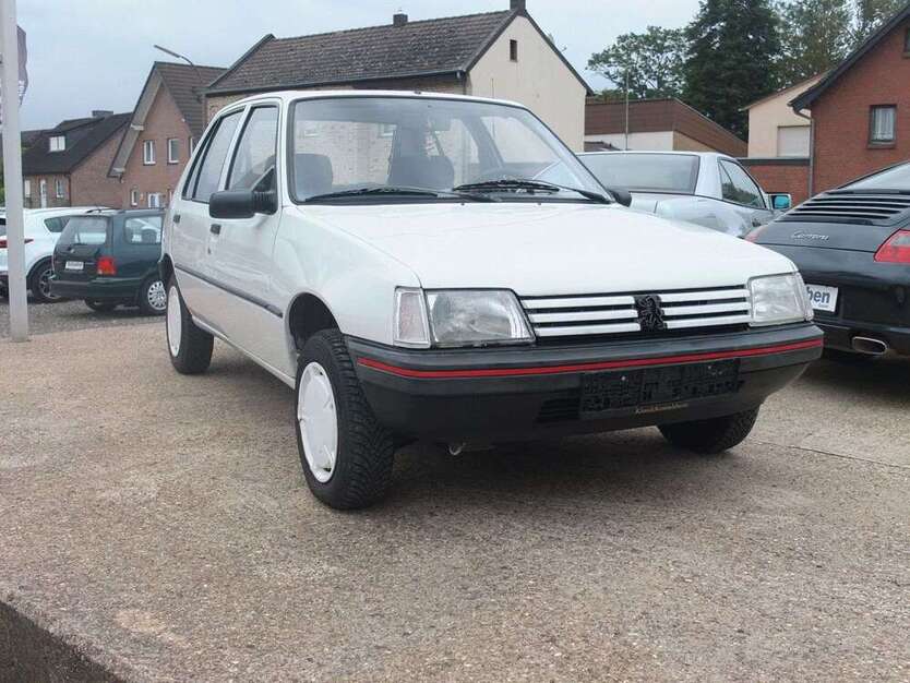 Peugeot 205 76.500 km 4.290 € Erftstadt 50374