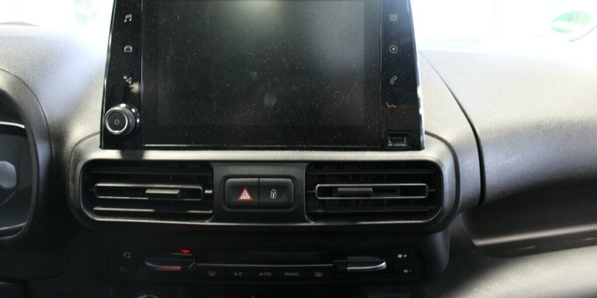 Opel Combo-e Life Ultimate 27.035 km 19.980 &euro; Euskirchen 53881