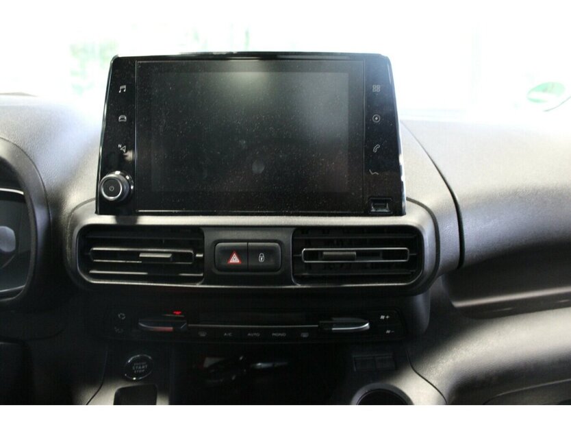 Opel Combo-e Life Ultimate 27.035 km 19.980 € Euskirchen 53881