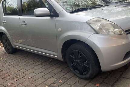 Daihatsu Sirion 181.700 km 2.100 &euro; Troisdorf 53840