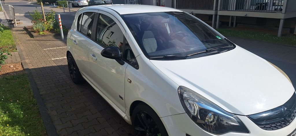Opel Corsa 216.920 km 3.100 &euro; Köln 51149