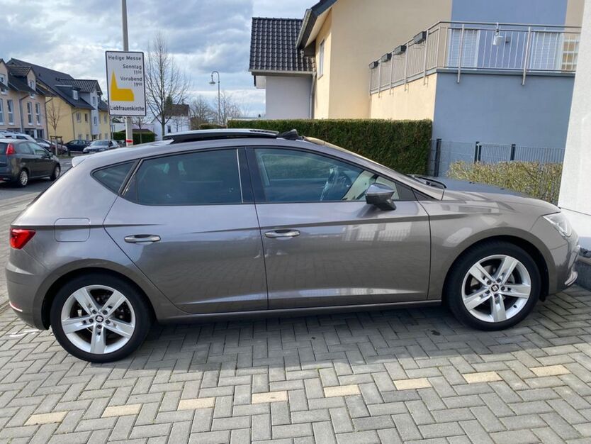 Seat Leon 88.888 km 16.000 € Hennef 53773