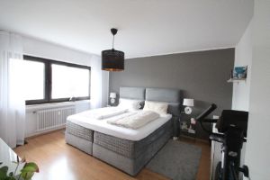 Gut angebundene 3-Zimmer Wohnung mit Balkon & großer Garage in Sankt Augustin - 3- Sankt Augustin | Angebot:27085553
